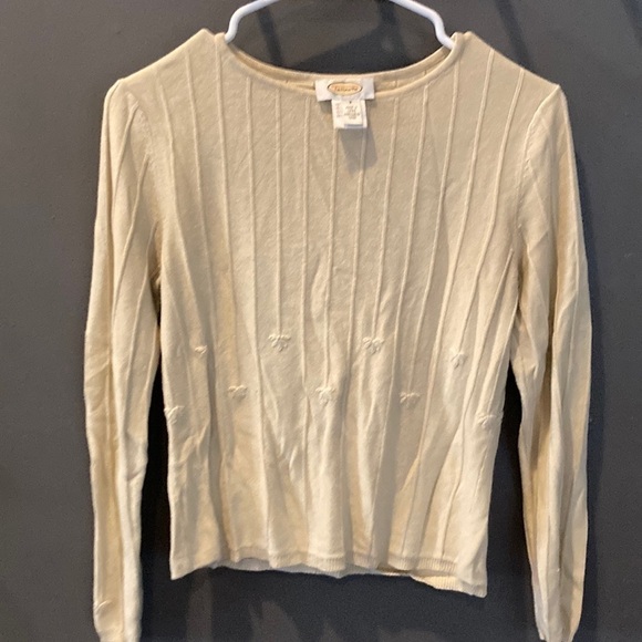 Talbots adorable pale yellow long sleeved with floral design top size sm… - Picture 1 of 5